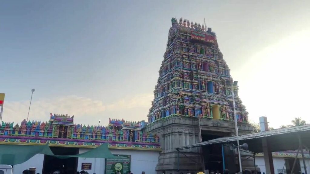 மாசாணியம்மன் கோவிலில் பாரதி வள்ளி ஒயில் கும்மி குழுவின் சிறப்பான அரங்கேற்றம்<br>