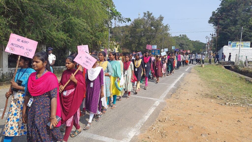 ஹெல்மெட் விழிப்புணர்வு பேரணி